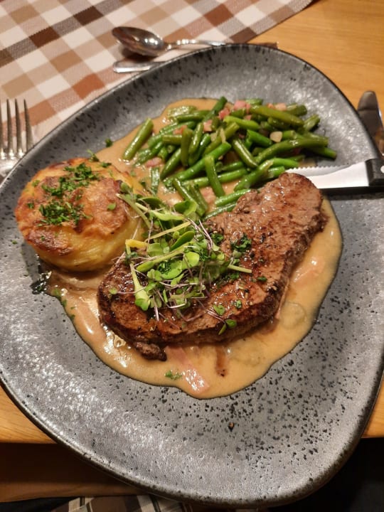 Gastro 1. Bier & Wohlfühlhotel Gut Riedelsbach