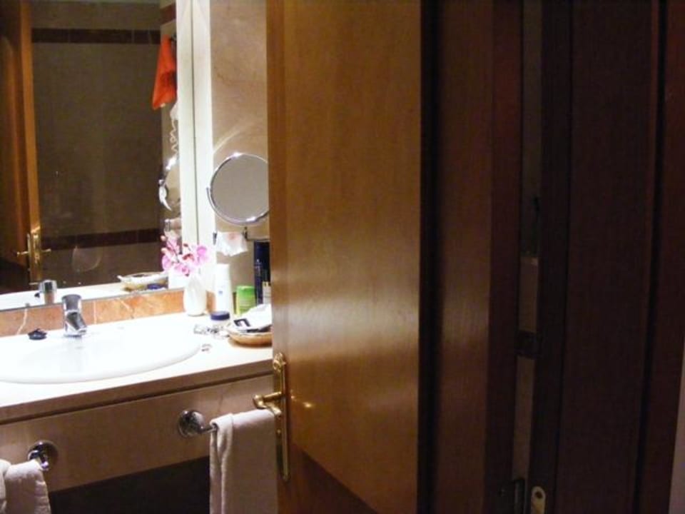 309 zu klein, zu eng, hellhörig Grupotel Acapulco Playa - Adults Only