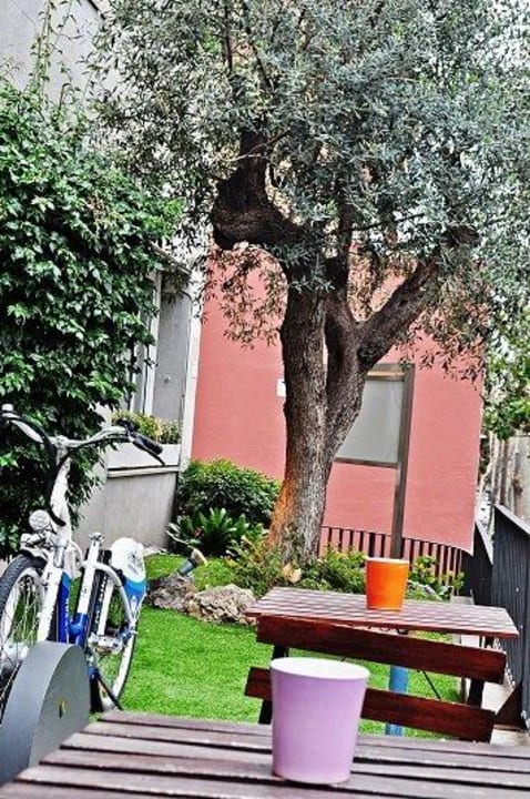Terraza Hotel Tres Torres Atiram