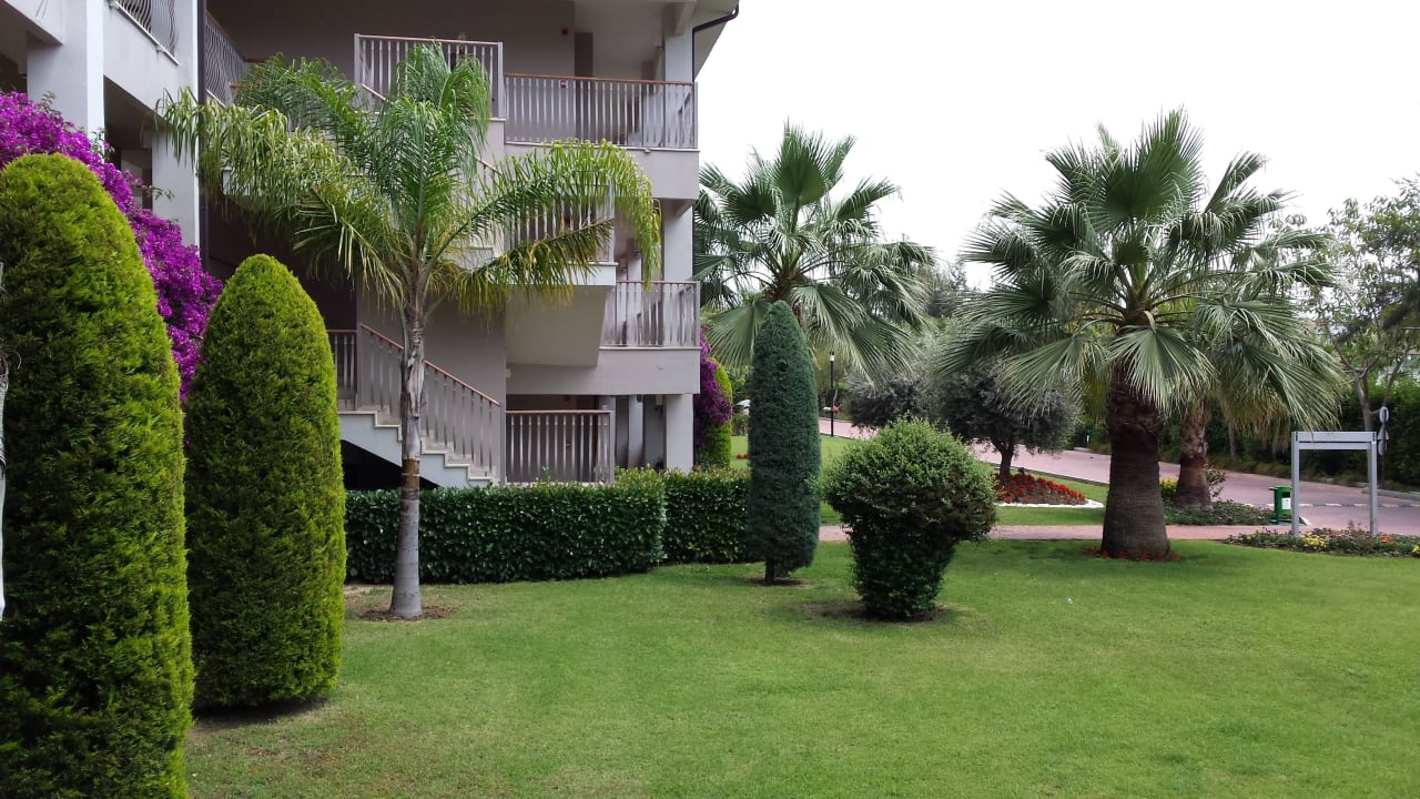 Blick in den Garten Sunis Elita Beach Resort & Spa