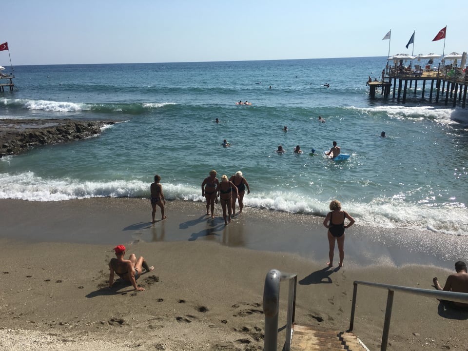 Strand Club Dizalya