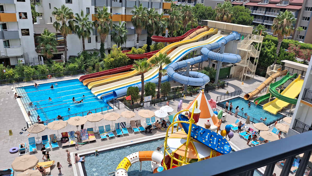 Pool Hane Family Resort