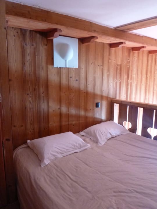 Galerie mit Schlafbereich L'Isatis Chalet Hotel