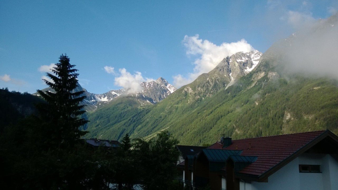 Vista dal balcone Hotel Zum Hirschen