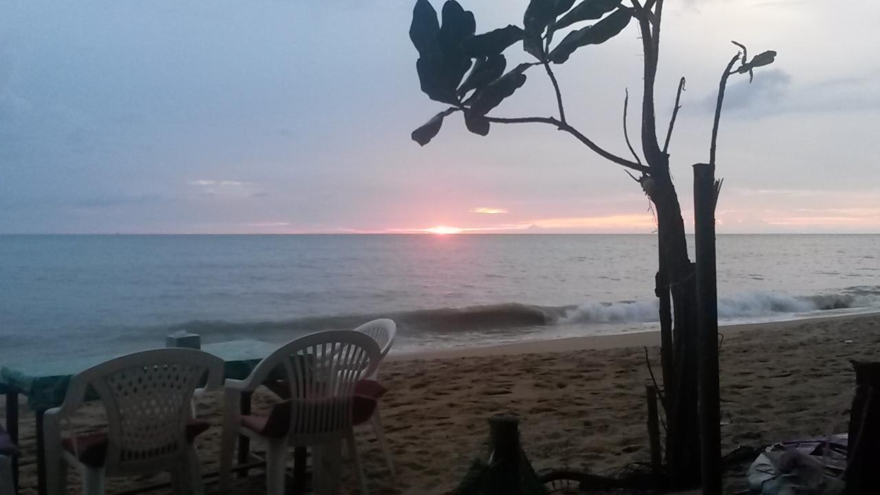 Sonnenuntergang La Flora Khao Lak