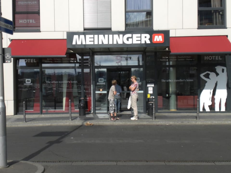 Eingangsbereich des (Ho(s)tels MEININGER Hotel Berlin Hauptbahnhof