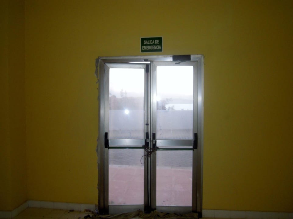 Notausgang auf Spanisch R2 Pajara Beach