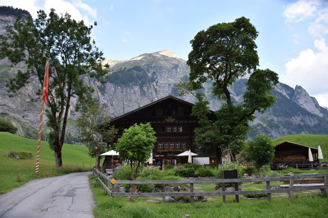 Außenansicht Waldhotel Doldenhorn & Landgasthof Ruedihus