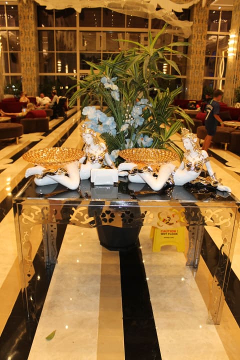 Sonstiges Azura Deluxe Resort & Spa Hotel