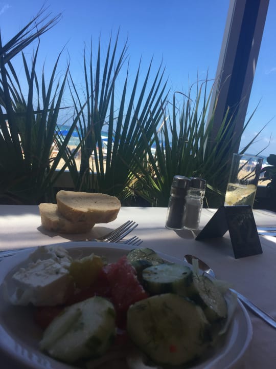 Restaurant HARPIN Happy Days Beach Hotel