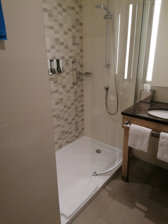 Zimmer Hampton By Hilton Frankfurt Airport