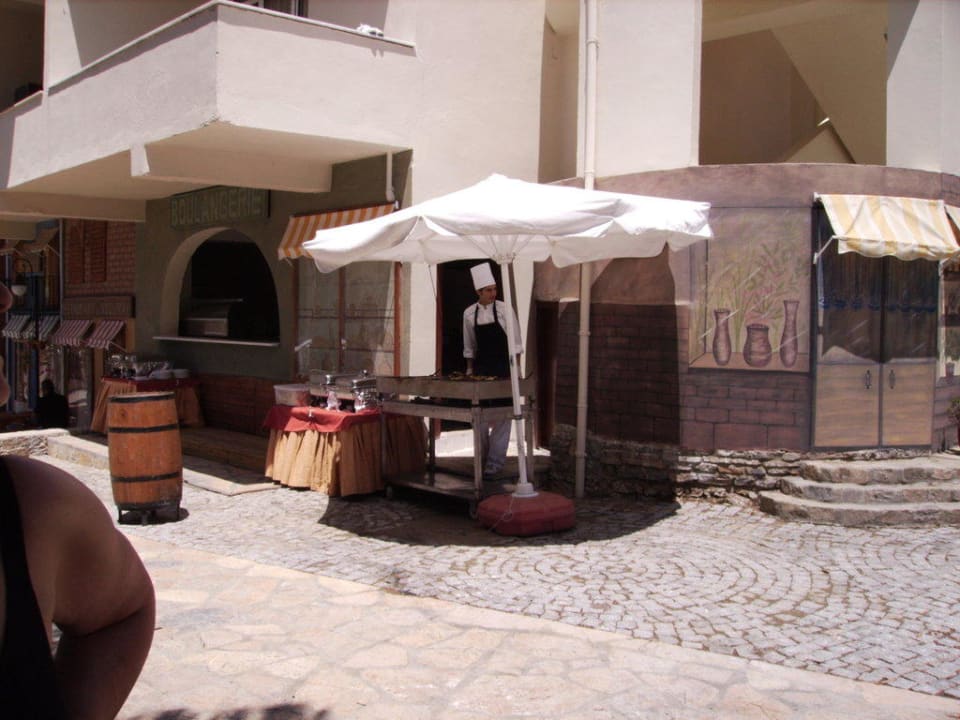 French-Street Ladonia Hotels Adakule