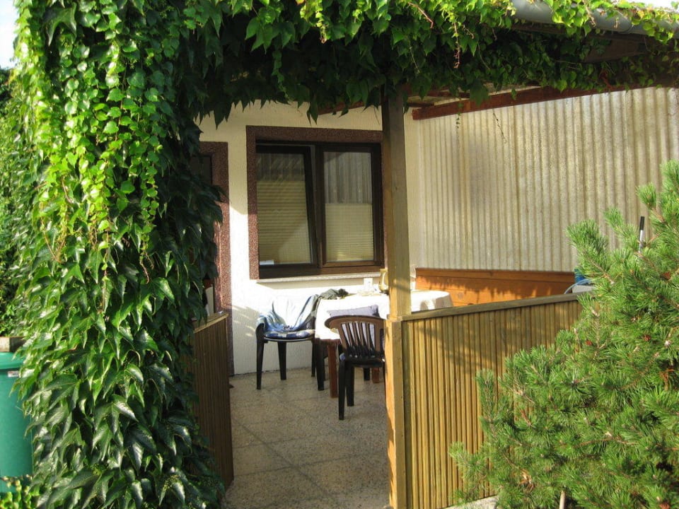 Terrasse DZ am Pool Pension Kleine Insel®