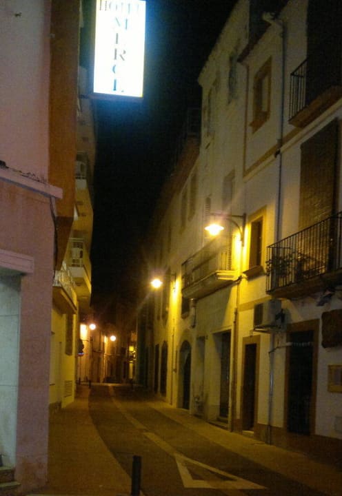 Abends ums Hotel... Hotel Merce