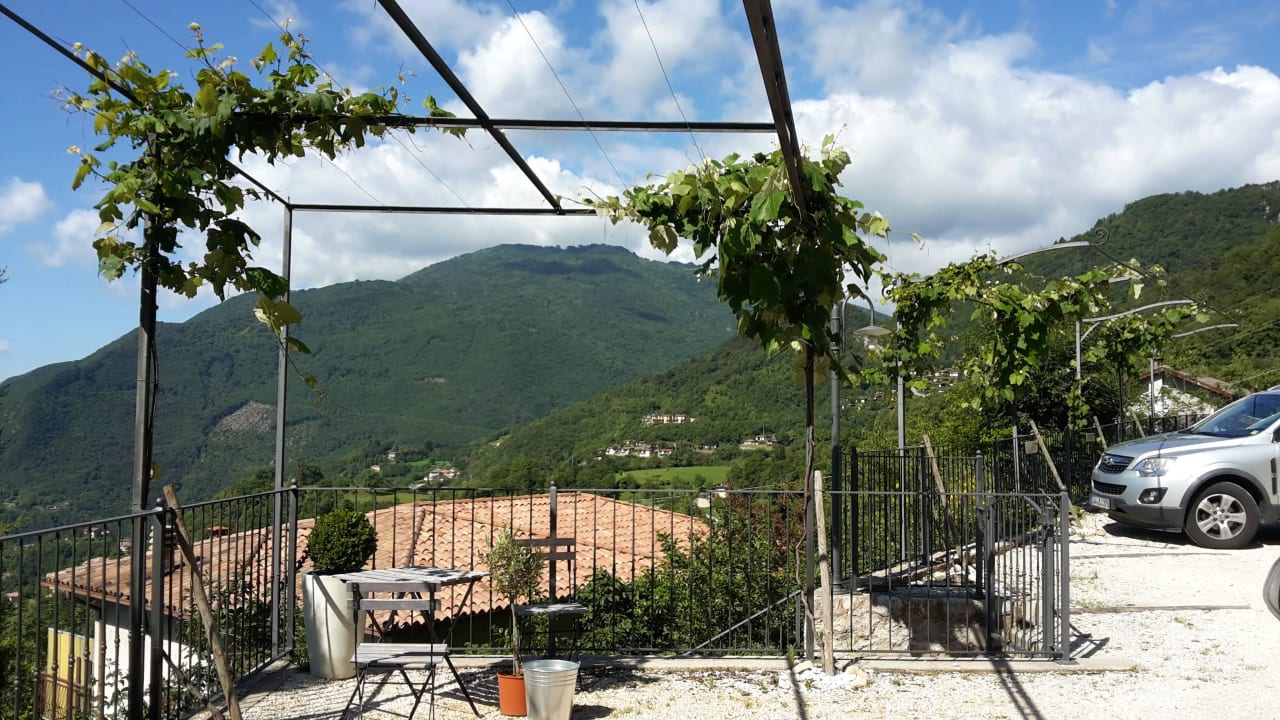 Freisitz vor Parkplätze Apartments Borgo le Vigne