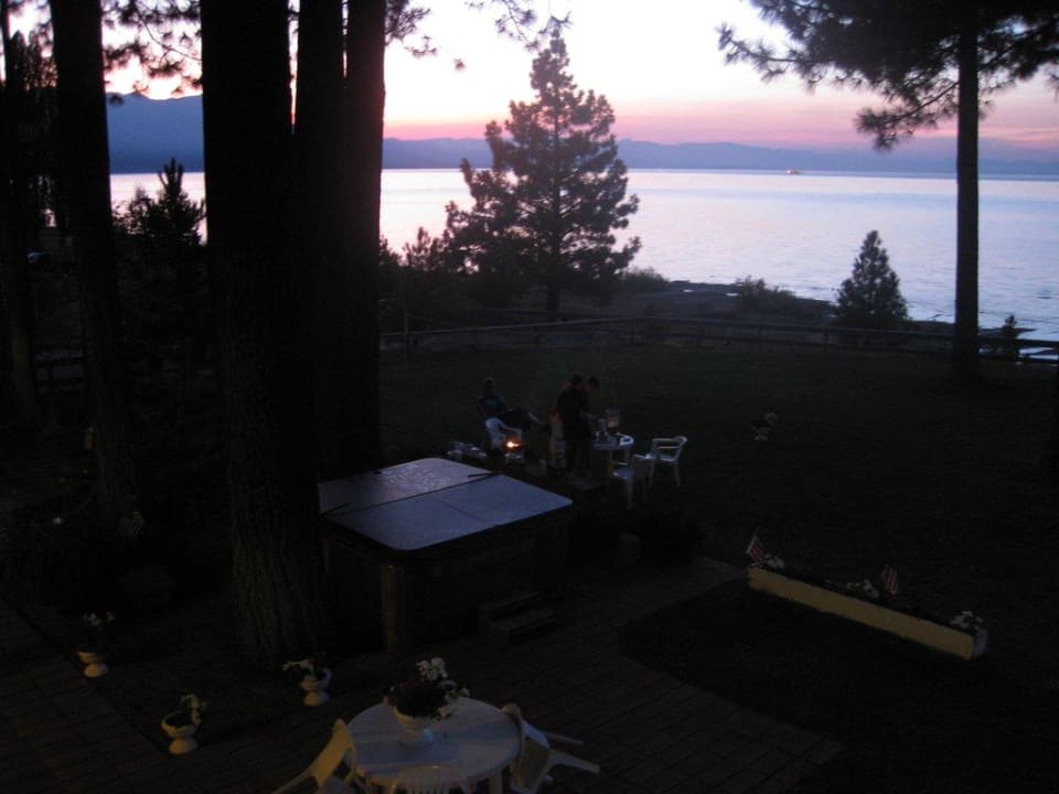 Sonnenuntergang am Lake Tahoe Sail In Motel