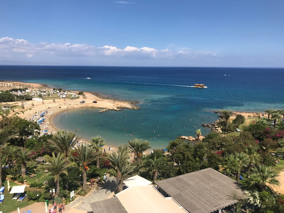 Strand Crystal Springs Beach Hotel