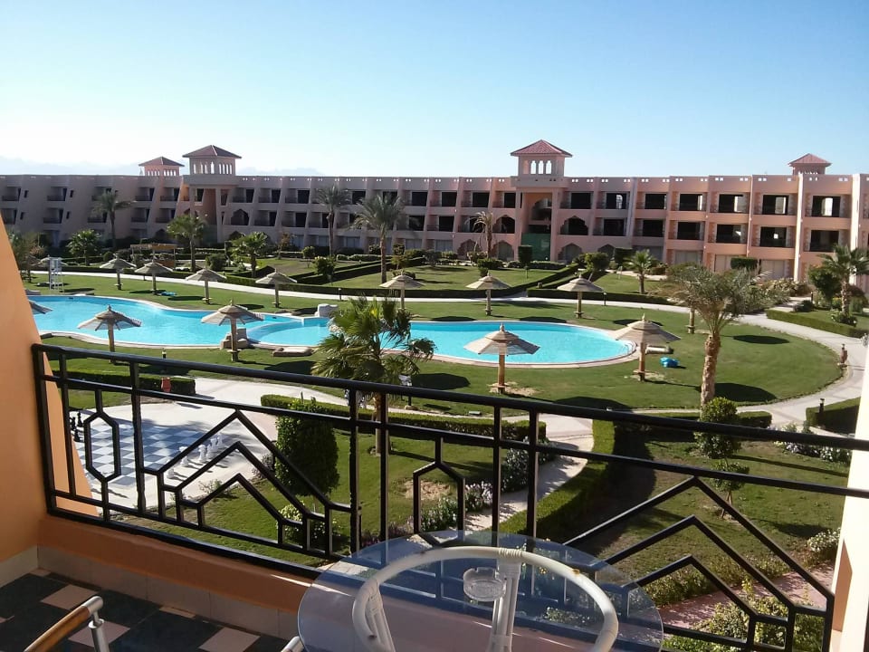 Ausblick vom Balkon Zimmer 1340 Jasmine Palace Resort & Spa