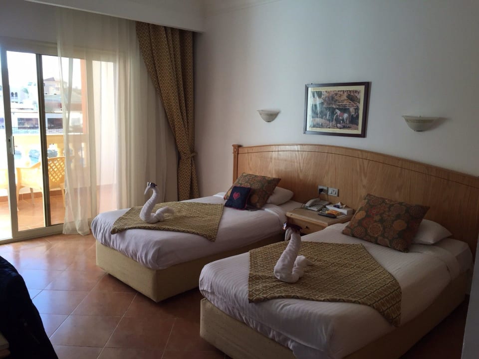Sauberes und geräumiges Zimmer Pickalbatros Aqua Vista Resort - Hurghada