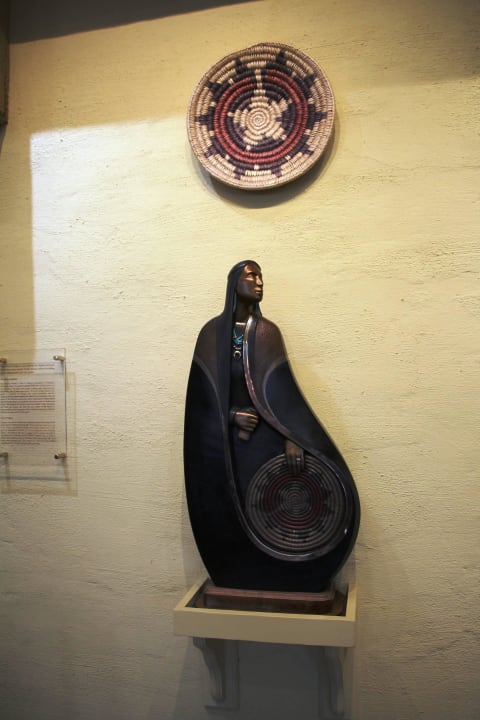 Skulptur Quality Inn Navajo Nation