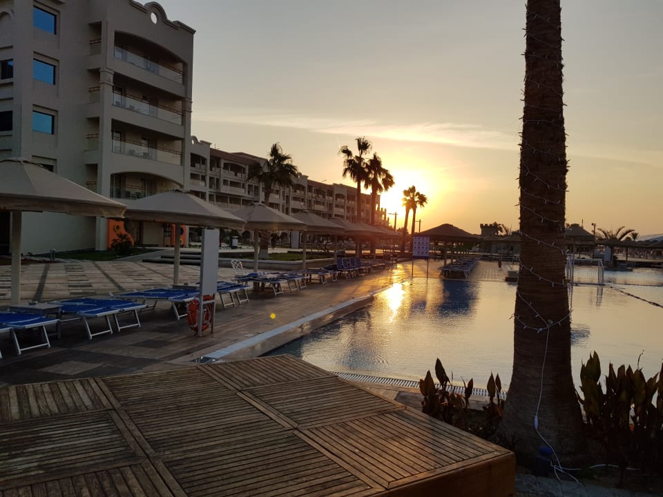 Außenansicht Pickalbatros White Beach Resort - Hurghada