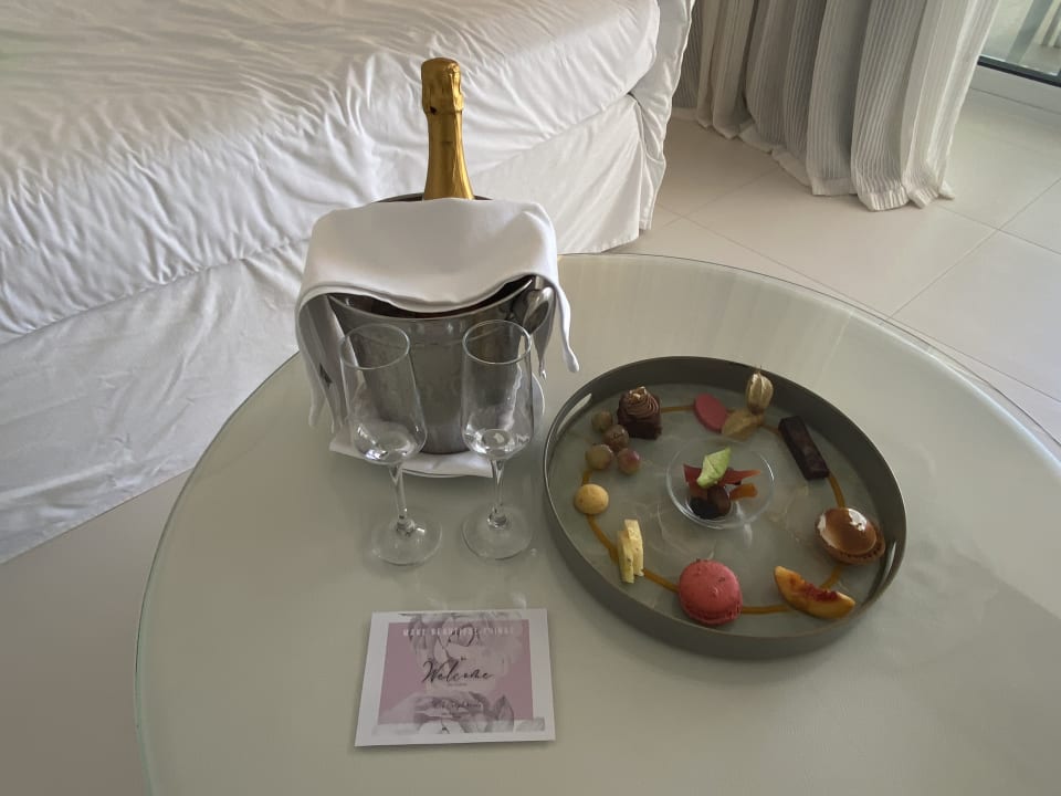 Zimmer Grecotel LUXME White