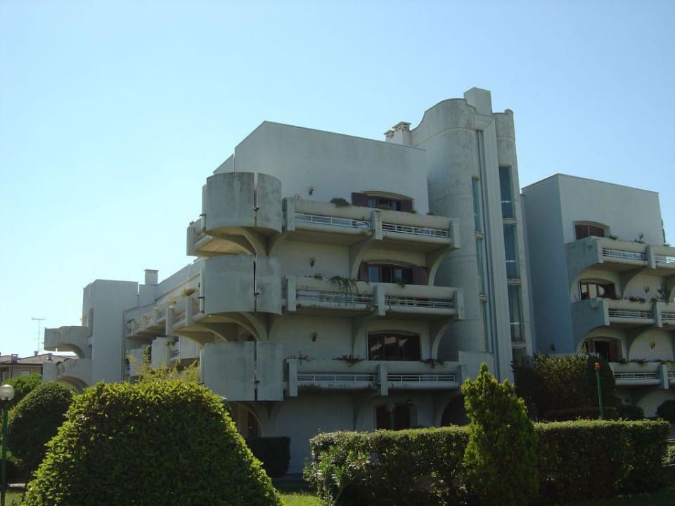 Gebäude mit Apartments Hotel Falcone