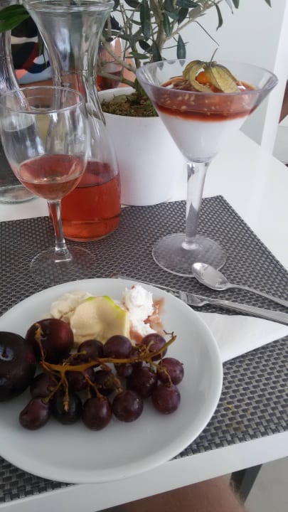 Dessert Asterias Beach Resort