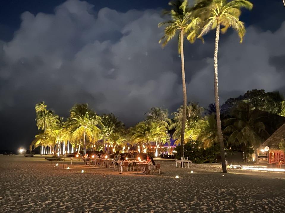 Strand Kuredu Island Resort & Spa