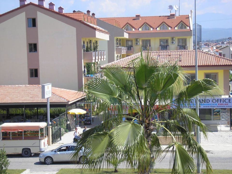 Blick vom Fenster auf das Hotel Silver Hotel Orfeus Park