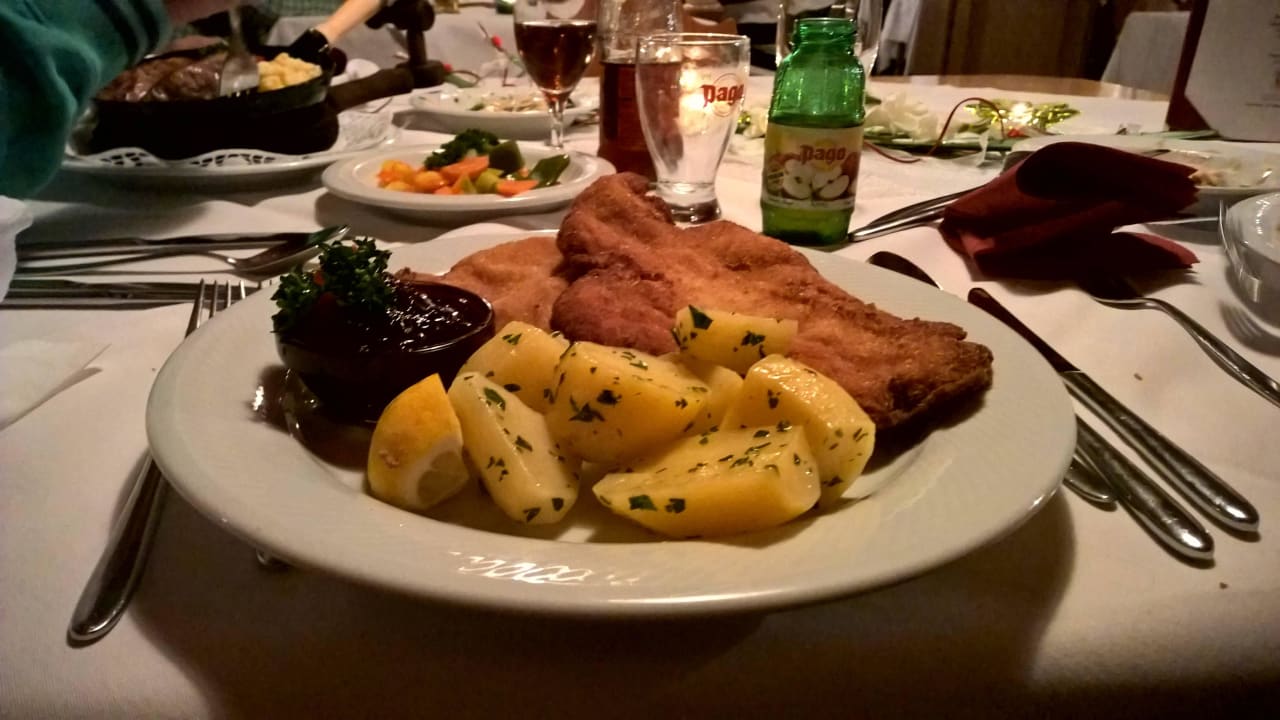 Schnitzerl .... Lisi Family Hotel Reith bei Kitzbühel