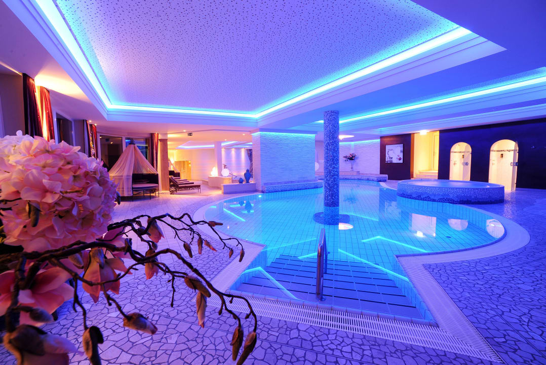Innenpool Hotel Panorama Wellness & Spa by alpha