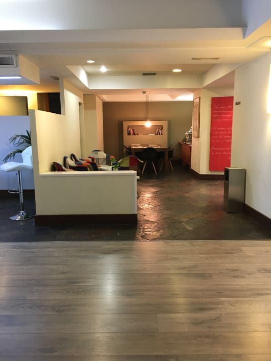 Lobby Hotel Indigo Madrid - Princesa, an IHG Hotel