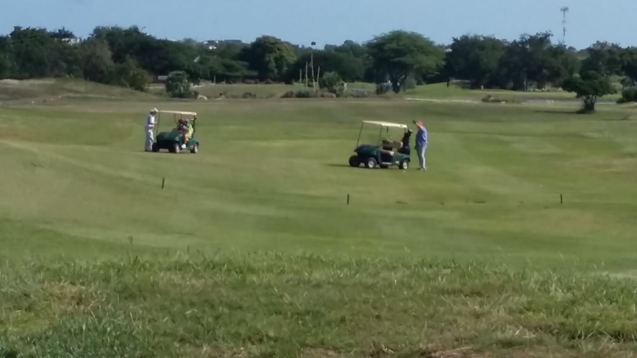 Gartenanlage Blue Bay Lodges - Sunny Curacao