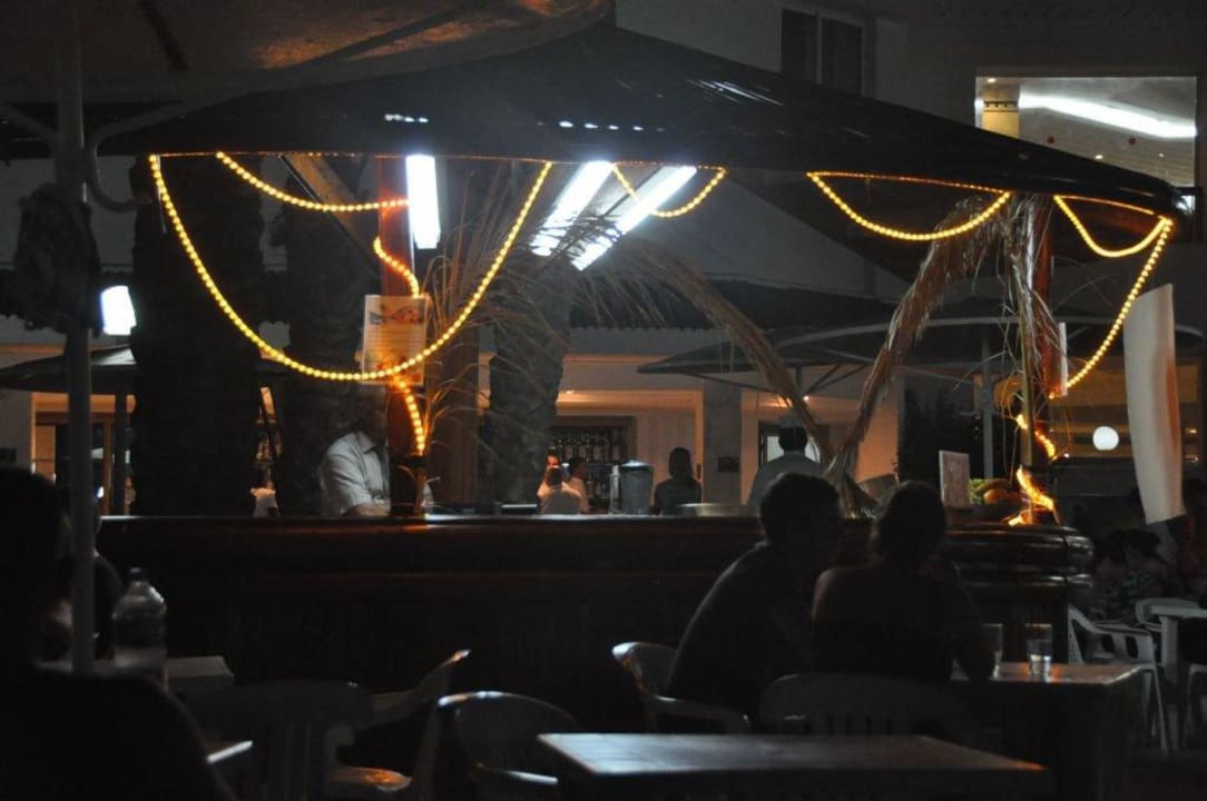 Die Bar im Poolbereich El Mouradi Club Kantaoui