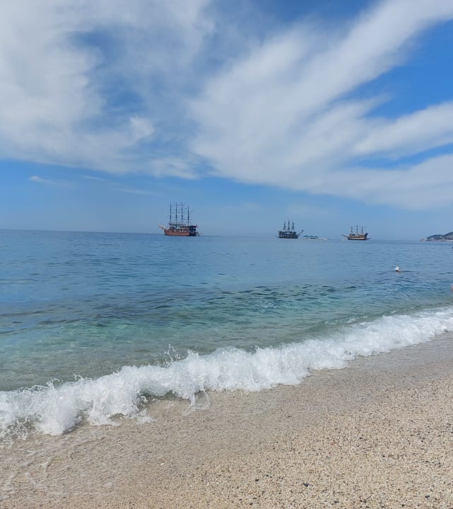 Strand Riviera Hotel & Spa