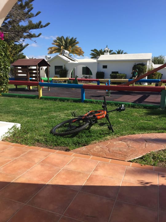 Blick  am Vormittag trotz Spielplatz sehr ruhig Canary Garden Club