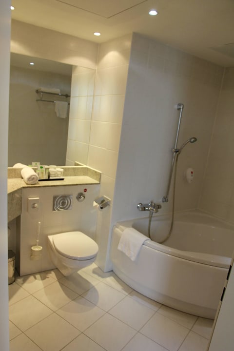 Bad der Panorama-Suite 1317 Lindner Hotel Cottbus