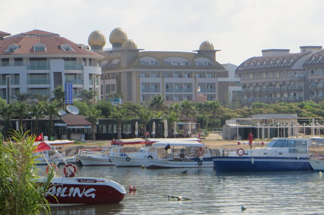 Blick vom kleinen Hafen  Aydinbey Kings Palace & Spa