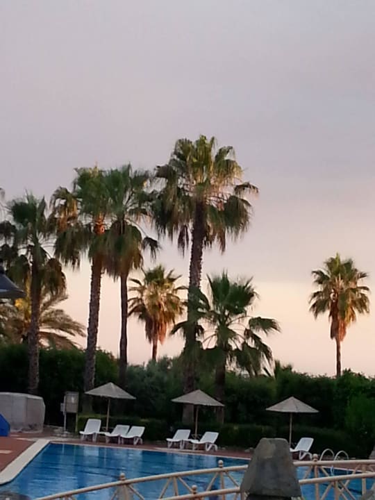 Blick auf den Abendhimmel Hotel Defne Garden