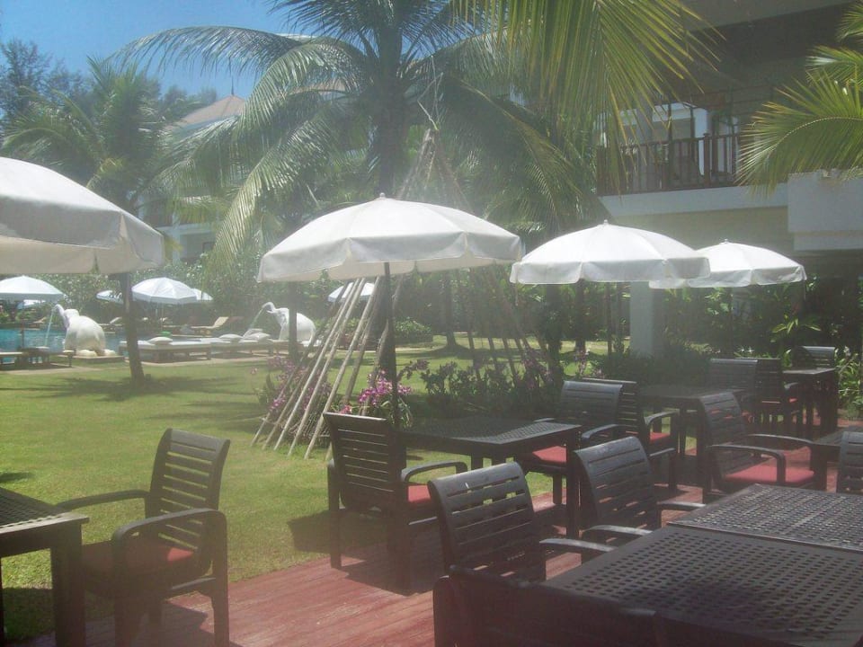 Restaurantterrasse Hotel Naithonburi Beach Resort