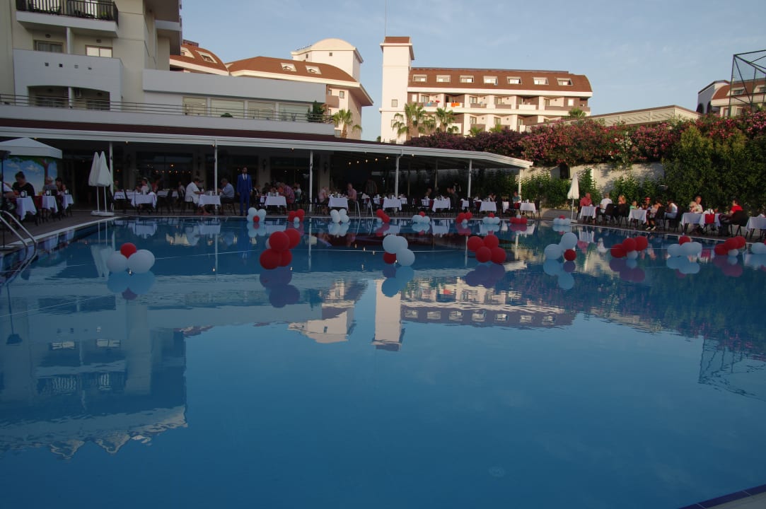 Pool Side Aquamarin Resort & Spa