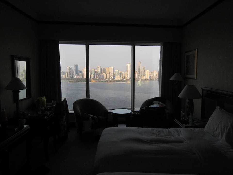 Unbedingt Lagunenblick buchen-Traumhafter Ausblick Corniche Hotel Sharjah
