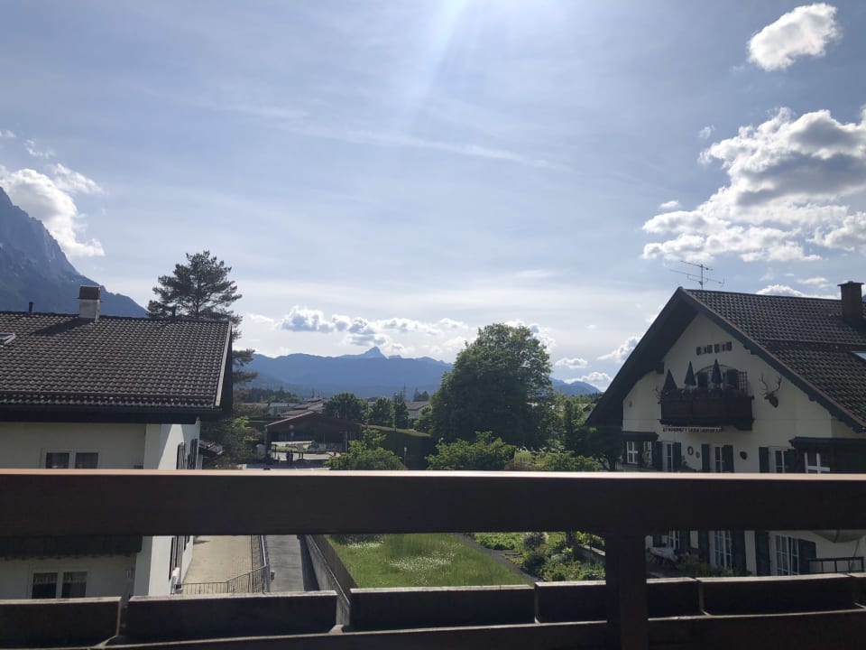 Ausblick Ferienwohnung Waxenstein im Haus Birkenhof