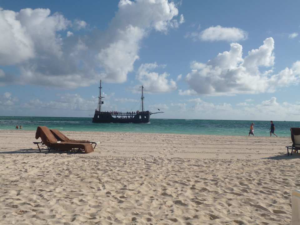 Piratenspaßboot Secrets Royal Beach Punta Cana - Adults only
