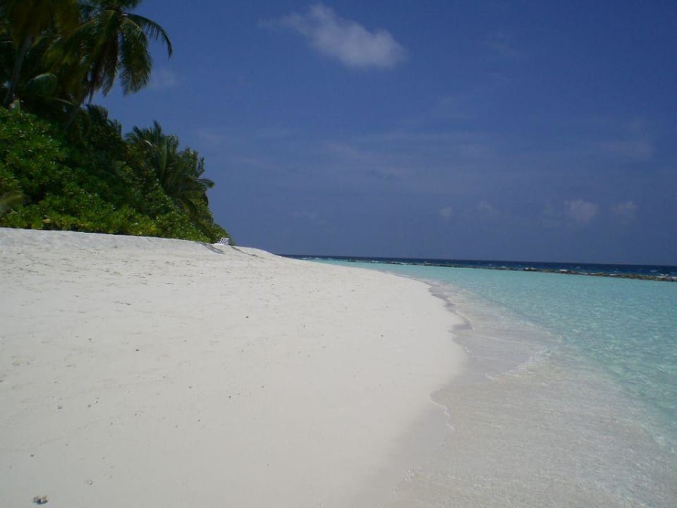 Beach Angaga Island Resort