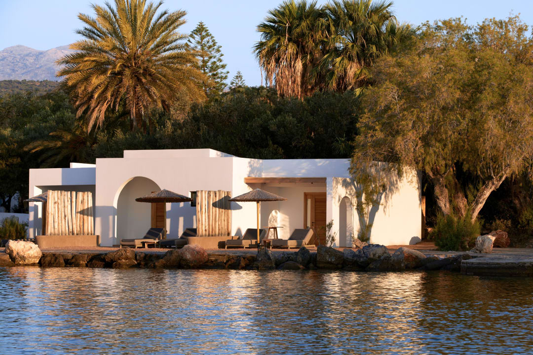 Außenansicht Minos Beach Art Hotel