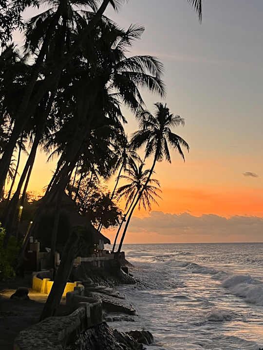 Außenansicht Alam Anda Ocean Front Resort & Spa
