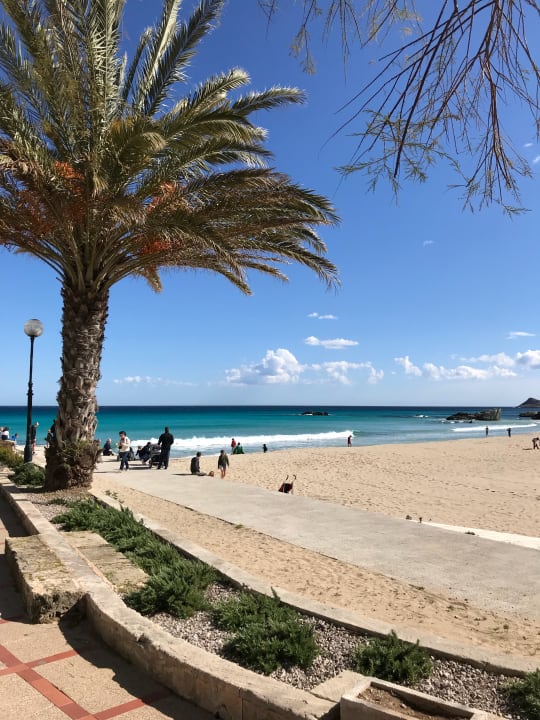 Promenade direkt vom Hotel Son Moll Sentits Hotel & Spa