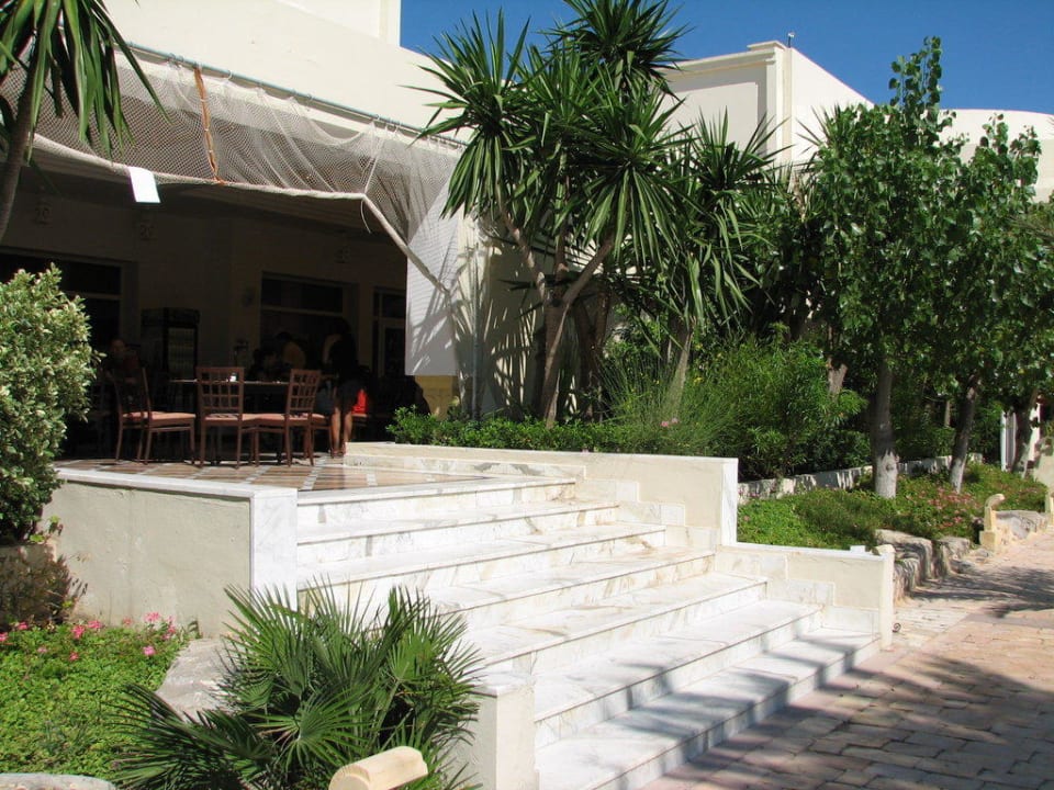 Eingang Magico von aussen/Pool TUI MAGIC LIFE Africana